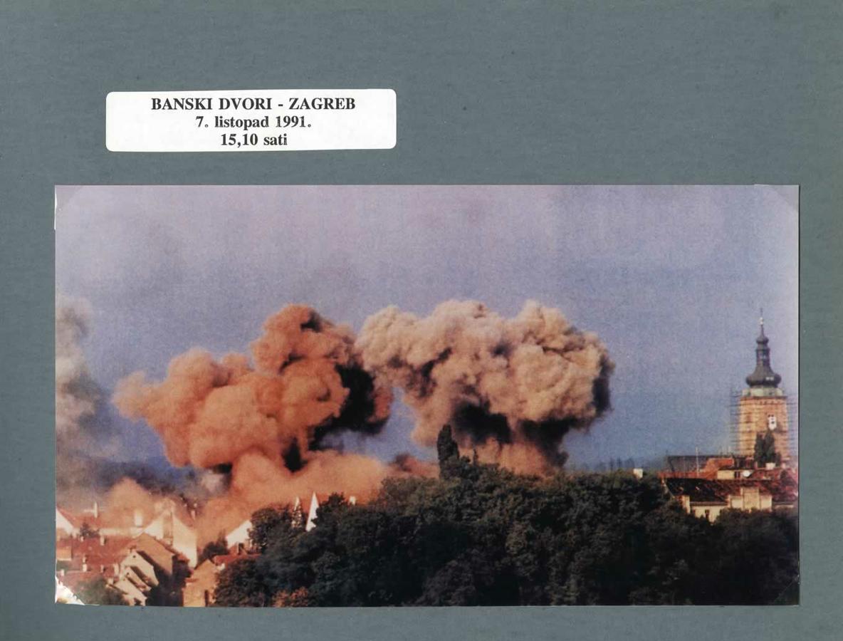 <b>Raketiranje Banskih dvora</b>, Zagreb, 7. listopada 1991. <br><br>
HR-HDA-1741. Ured predsjednika RH Franje Tuđmana. Fotodokumentacija, 188
